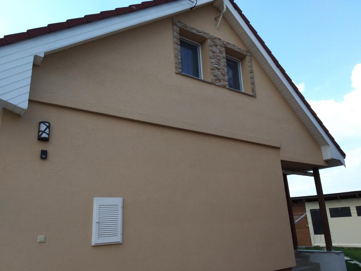 Nefelejcs Nyaralo-vendeghaz Ferienhaus Dunasziget